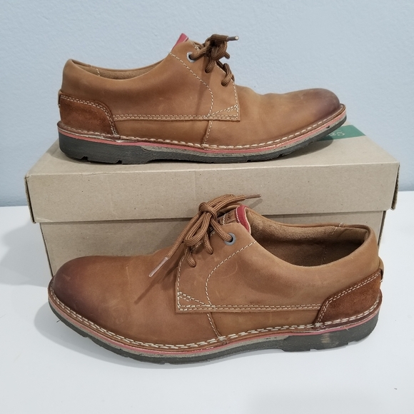 Clarks Men's Edgewick Plain Leather Shoes - Picture 1 of 8